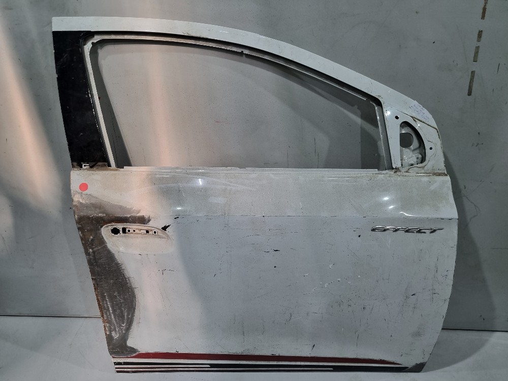 Porta Dianteira Do Lado Direito Chevrolet Onix 2013/2019 Dianteira 1