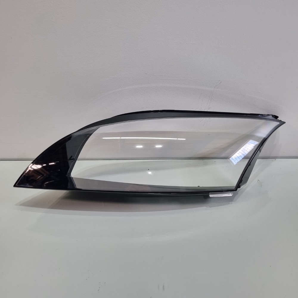 Lente Do Lado Esquerdo Do Farol Audi Tt Modelos 2011/2016