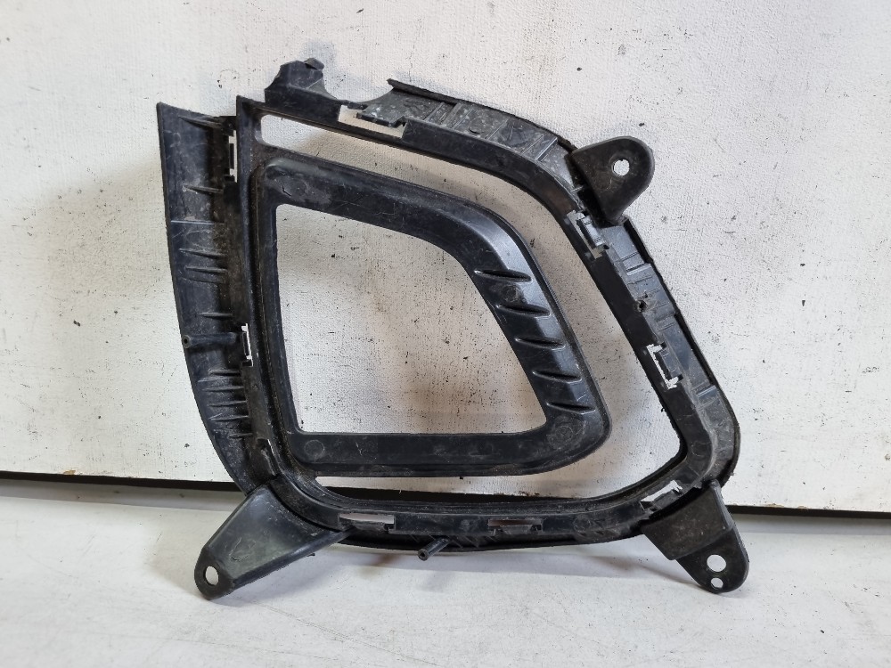 Moldura Do Cibié Esquerdo Hyundai Creta 2017/2020 Semi Nova 3