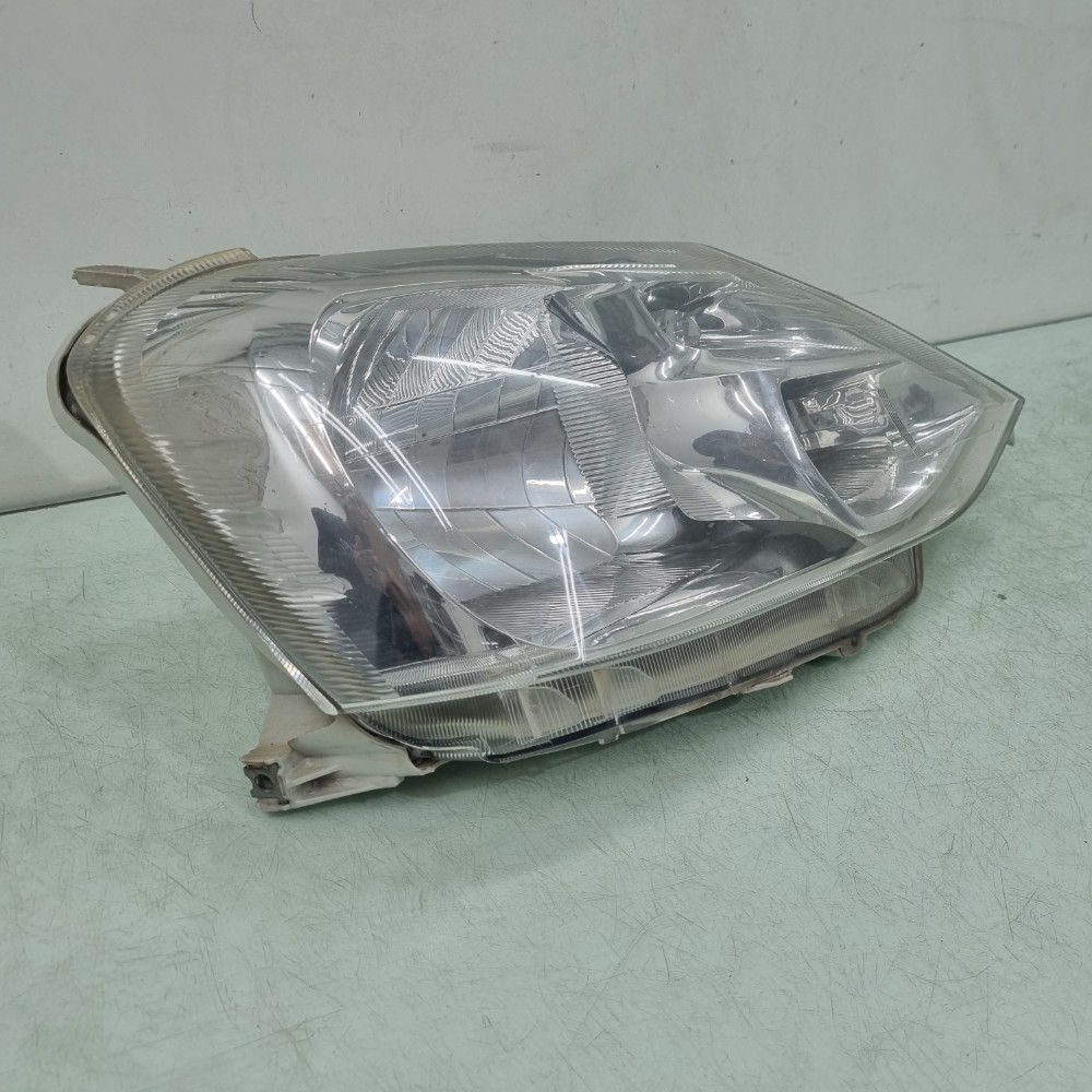 Farol Lado Direito Toyota Etios 2013/2015 Direito/passageiro 3