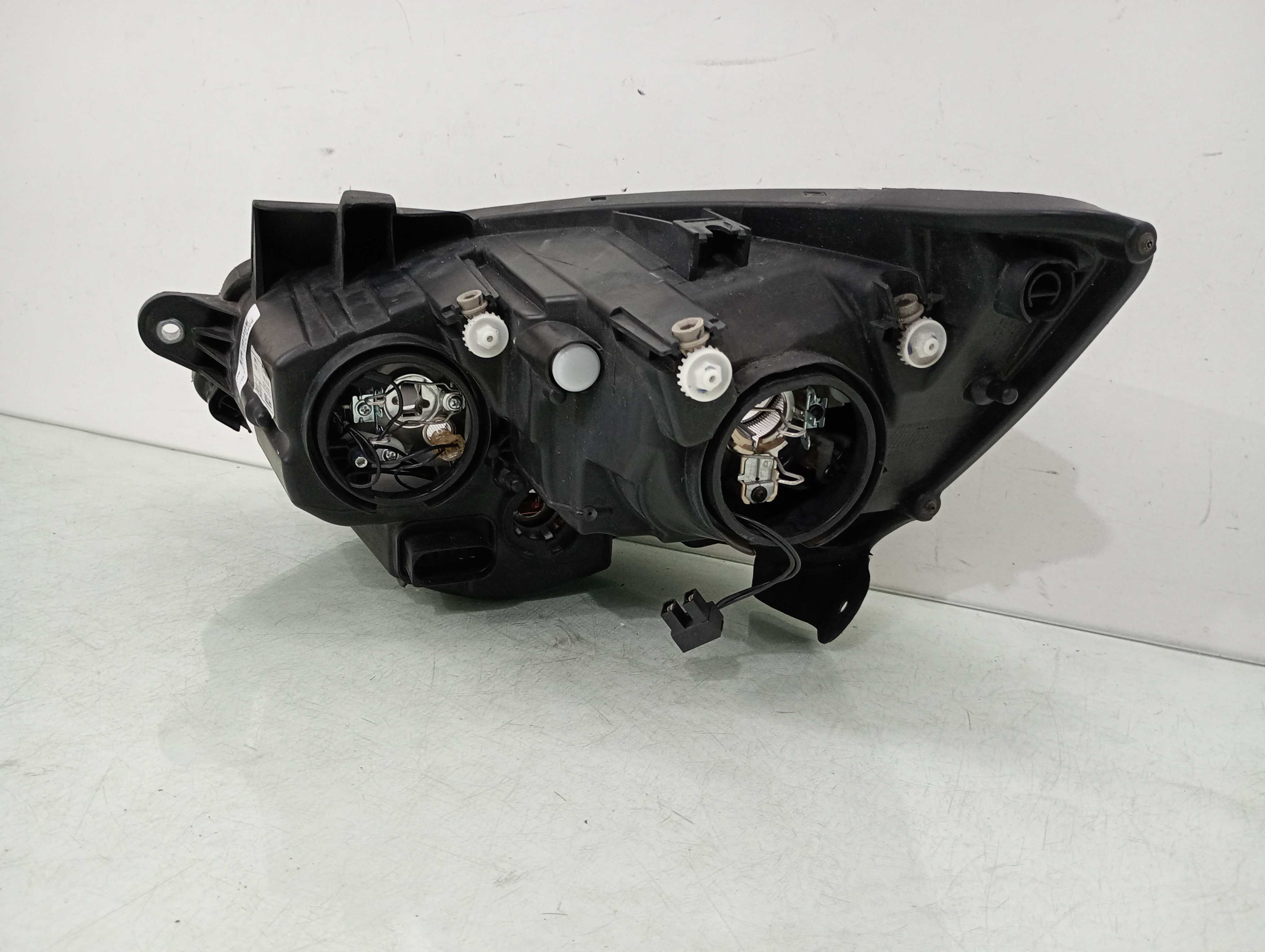Farol Direito Fox 2015 A 2021 Friso Preto Original E Usado. 3