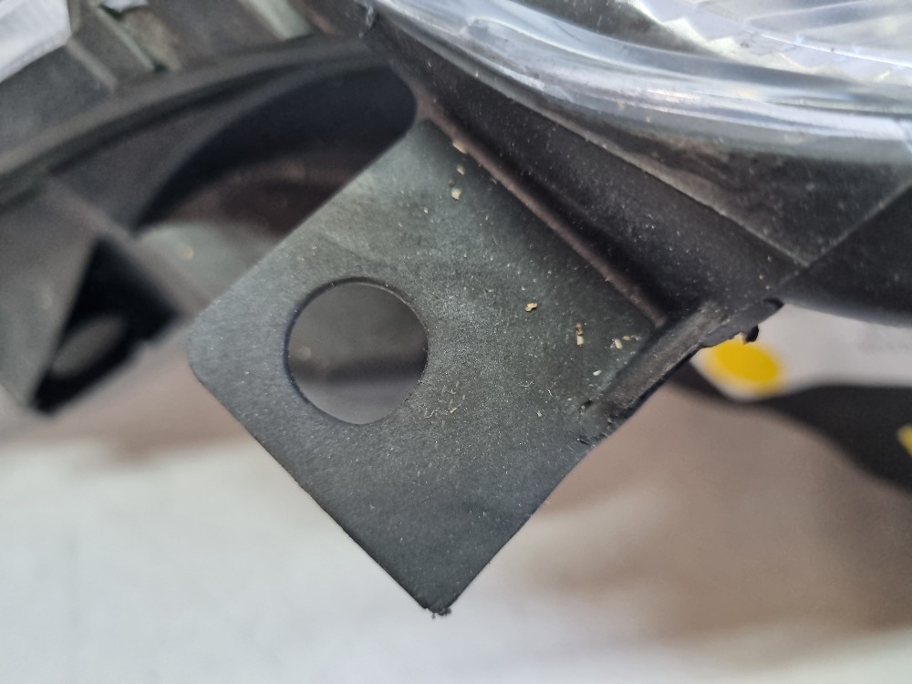 Farol Dir. Máscara Negra Toyota Etios 2015/2019 Recuperado Direito/passageiro 7