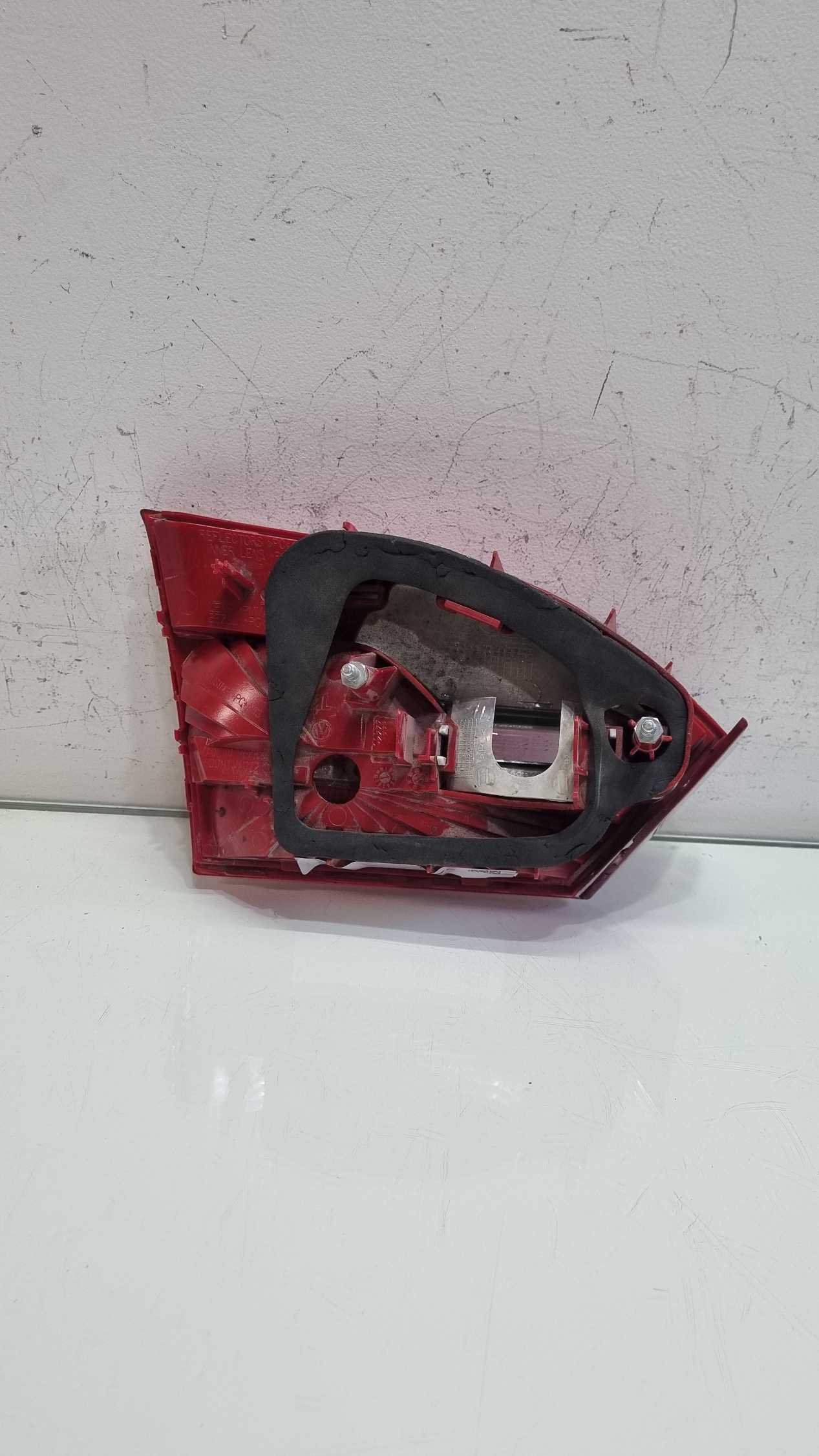 Lanterna Direito tampa Volkswagen Jetta modelo 2012/2015 2