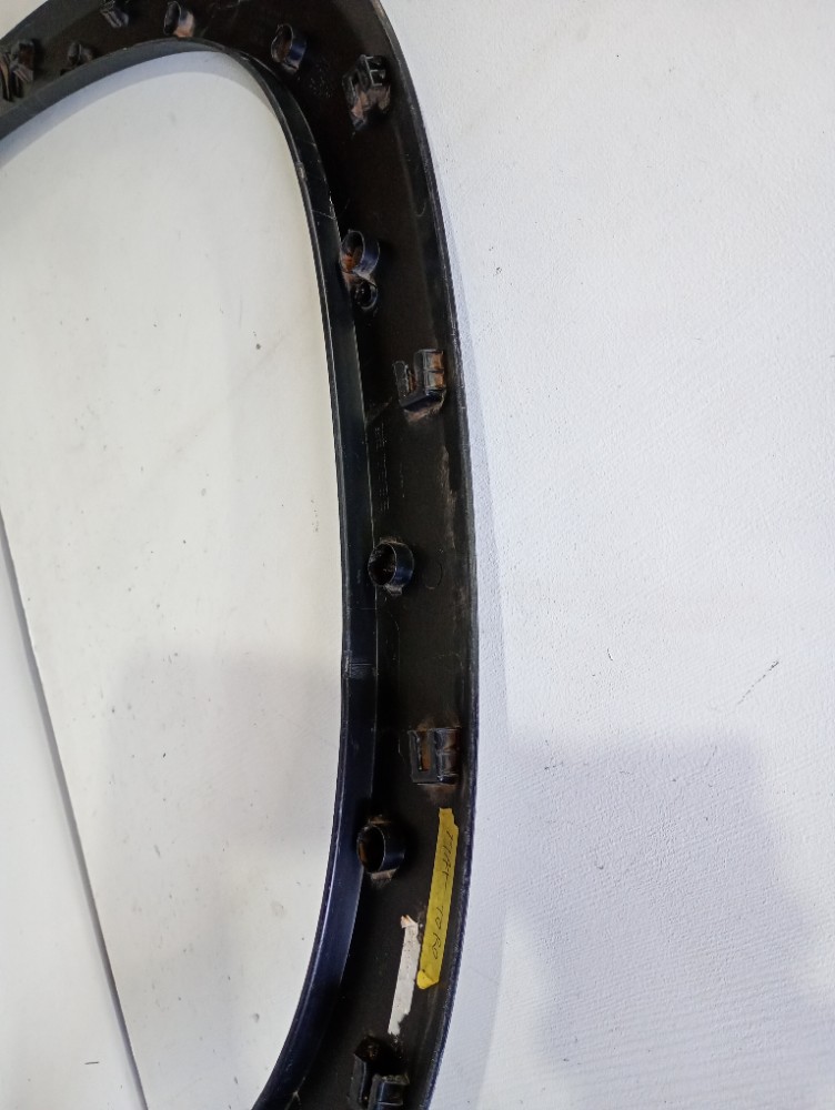 Moldura Esquerda Paralama Fiat Toro 2016/2020 Original 9