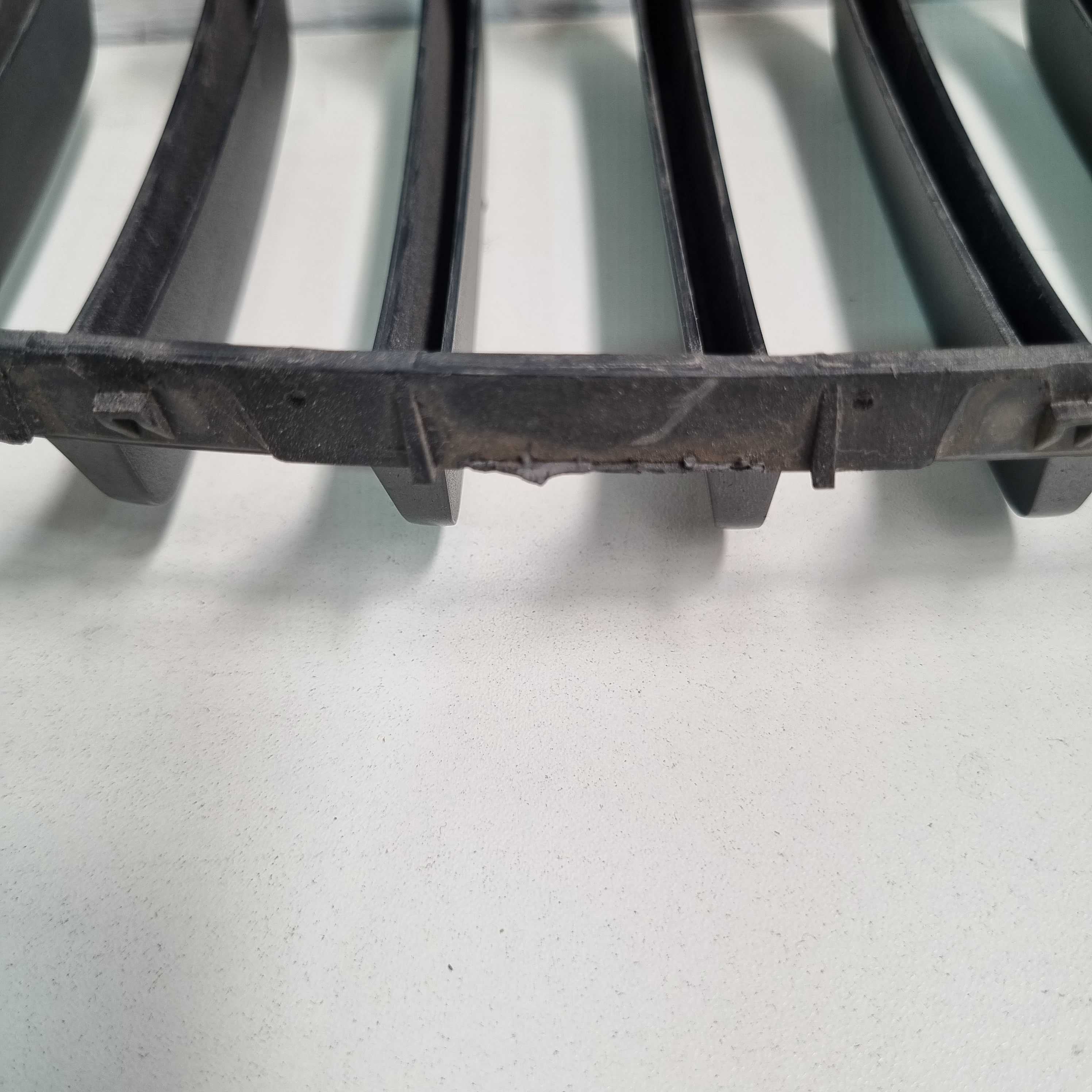 Grade Superior Do Lado Esquerdo Bmw X1  Modelos 2011/2015 Preto 6