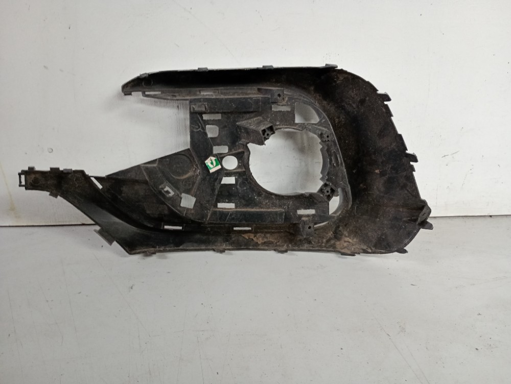 Moldura Do Farol De Milha Direita Tiggo 5x 2019 A 2022 Usada Prata Direito 4