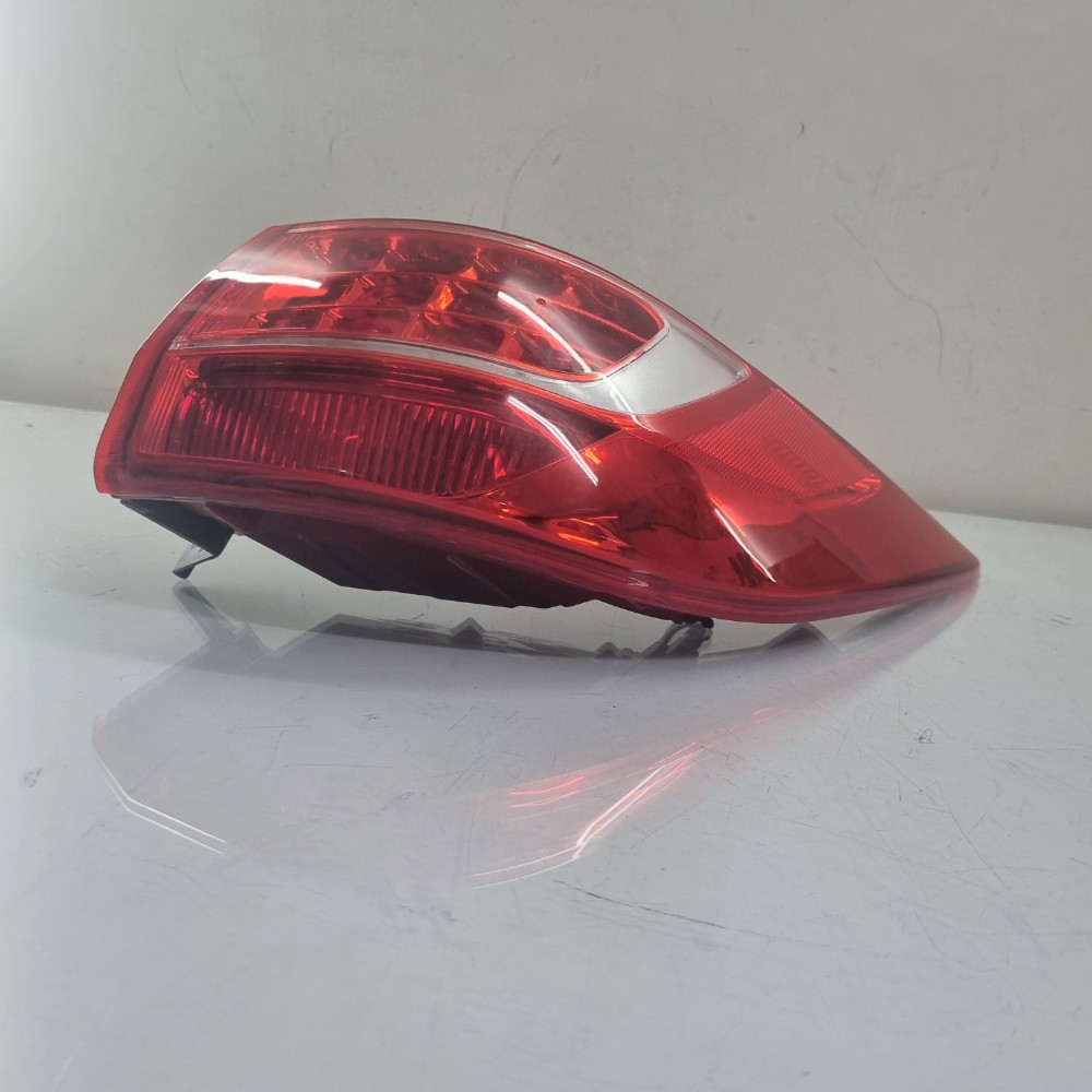 Lanterna Com Led Do Lado Direito Kia Sportage 2012/2013 Direito/passageiro 2