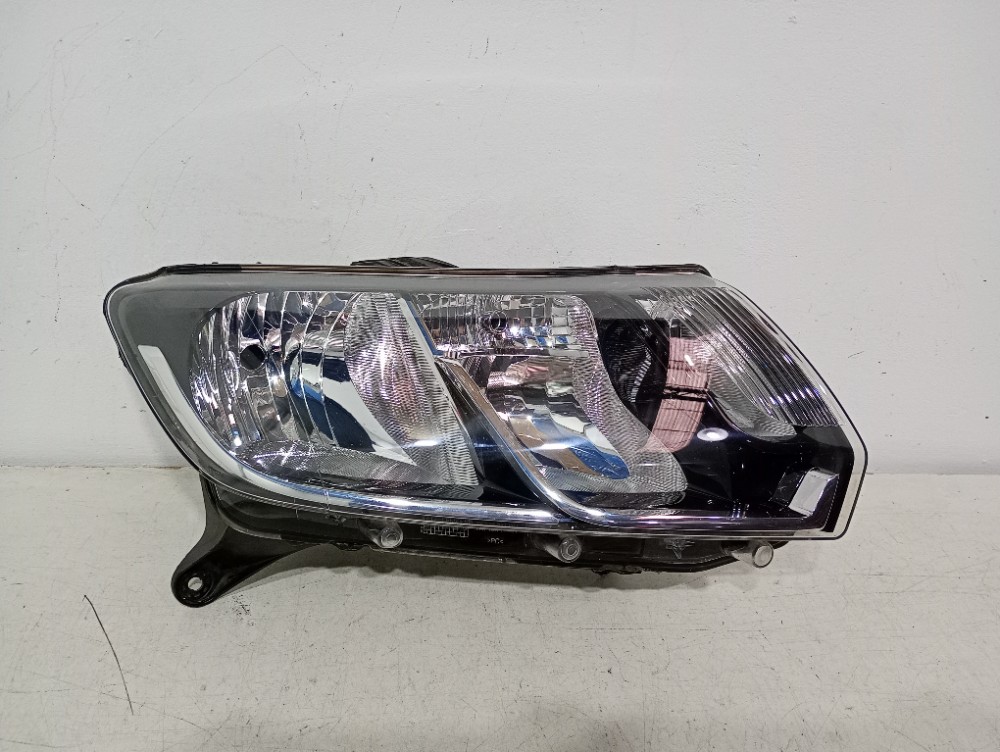 Farol Direito Sandero 2017/2020 Recuperado 2