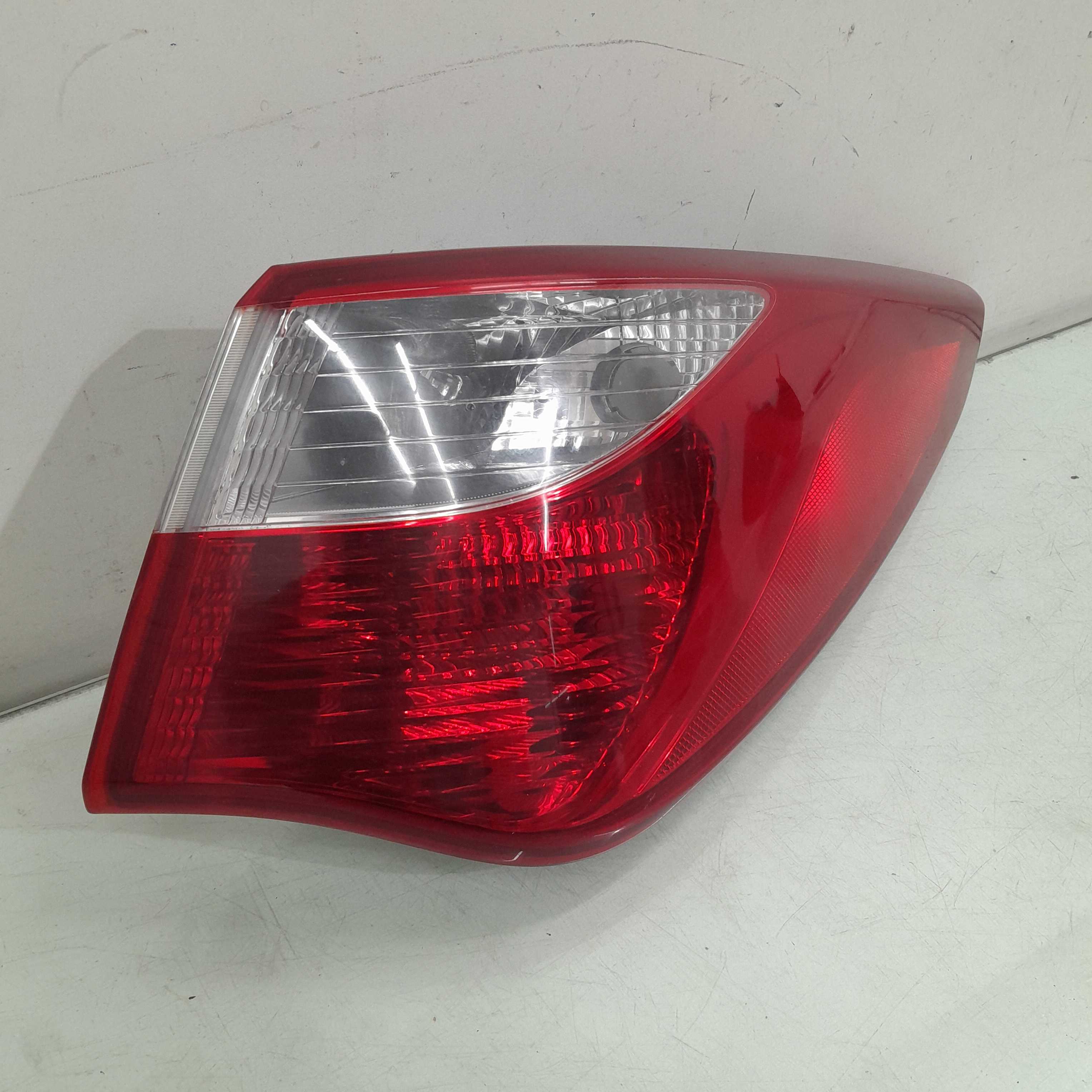Lanterna Do Lado Direito Hyundai Hb20 Sedan 2013/2014/2015 2