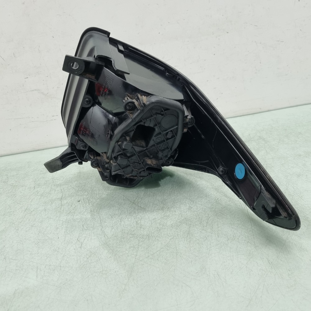 Lanterna Esquerda Fiat Strada 2020/2025 Recuperada 5