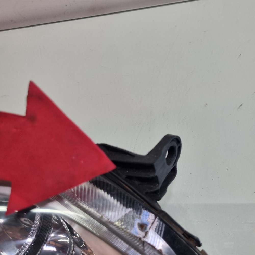 Farol Dianteiro Direito Fiat Palio 2013/2018 Direito/passageiro 3