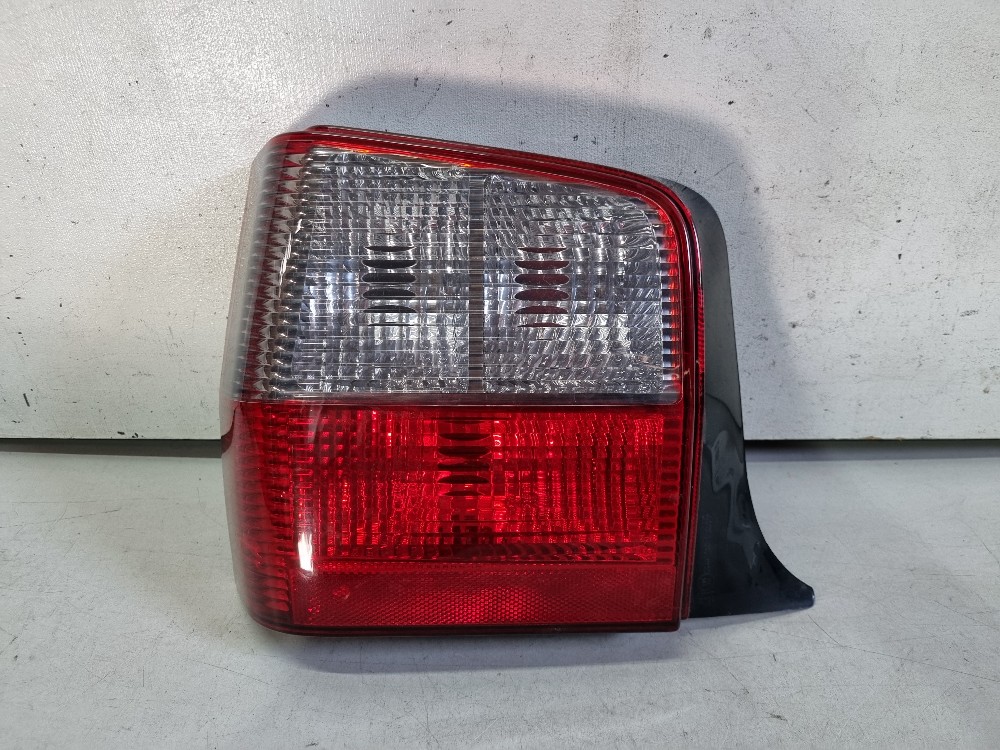 Lanterna  Esquerda Fiat  Uno Mille 2004/2011 Esquerdo/motorista