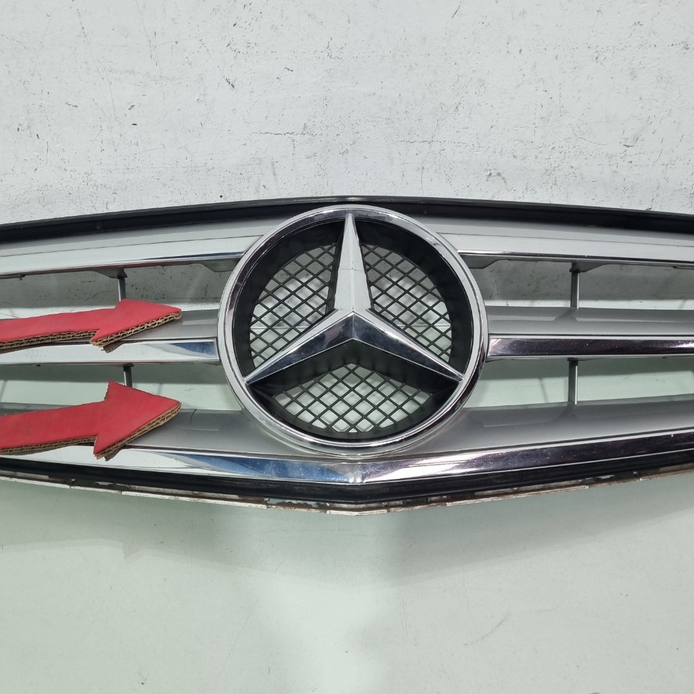 Grade Superior Frontal Mercedes Benz C180/c200 2008/2012 Prata 4