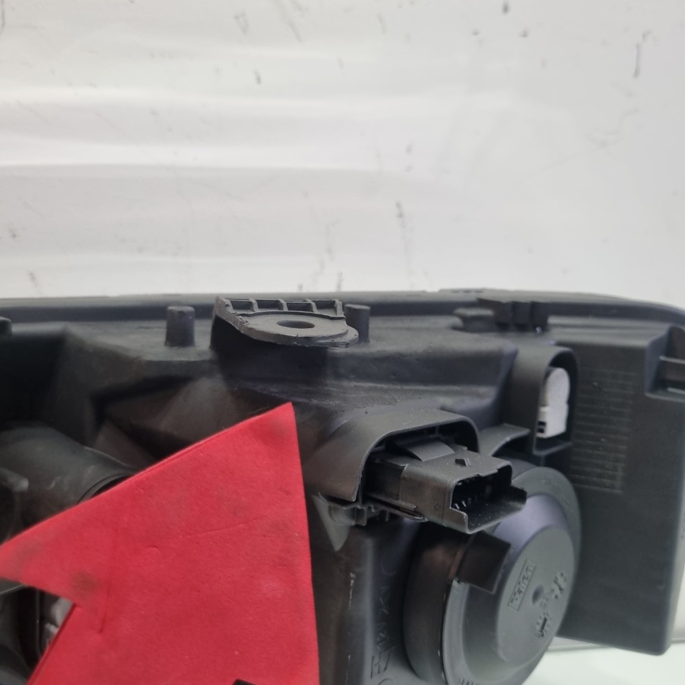 Farol C/led Do Lado Direito  Renault Sandero 2020/2024 Direito/passageiro 5
