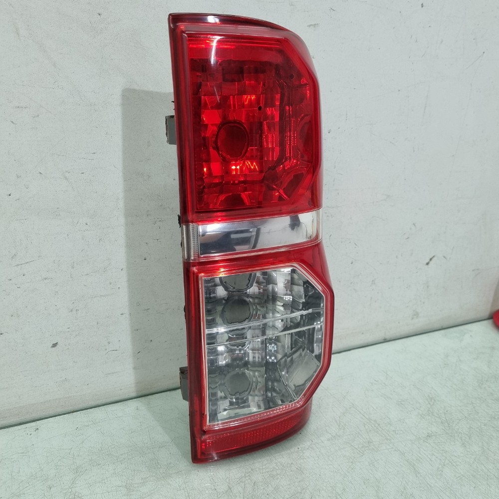 Lanterna Do Lado Direito Toyota Hilux Modelos 2016/2020 Direito/passageiro 2