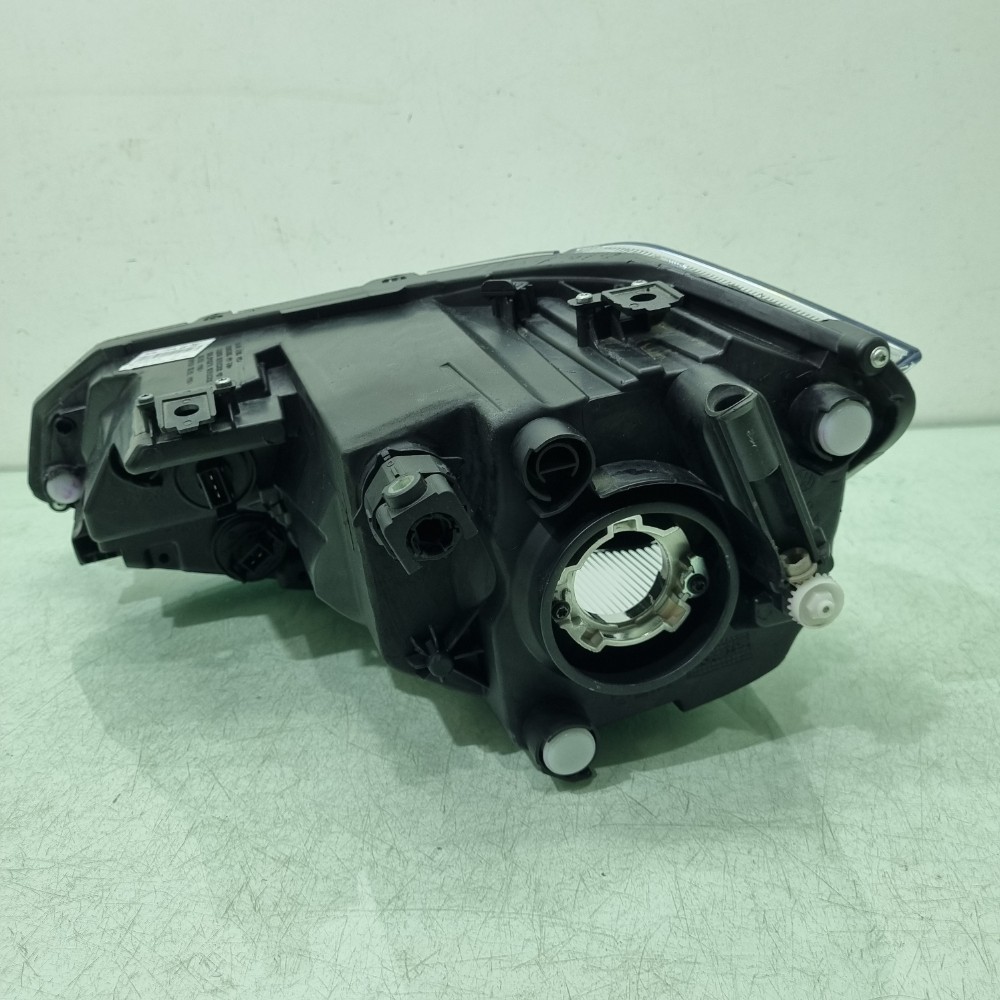 Farol Do Lado Direito Chevrolet Tracker Modelos 2023/2025 Direito/passageiro 5