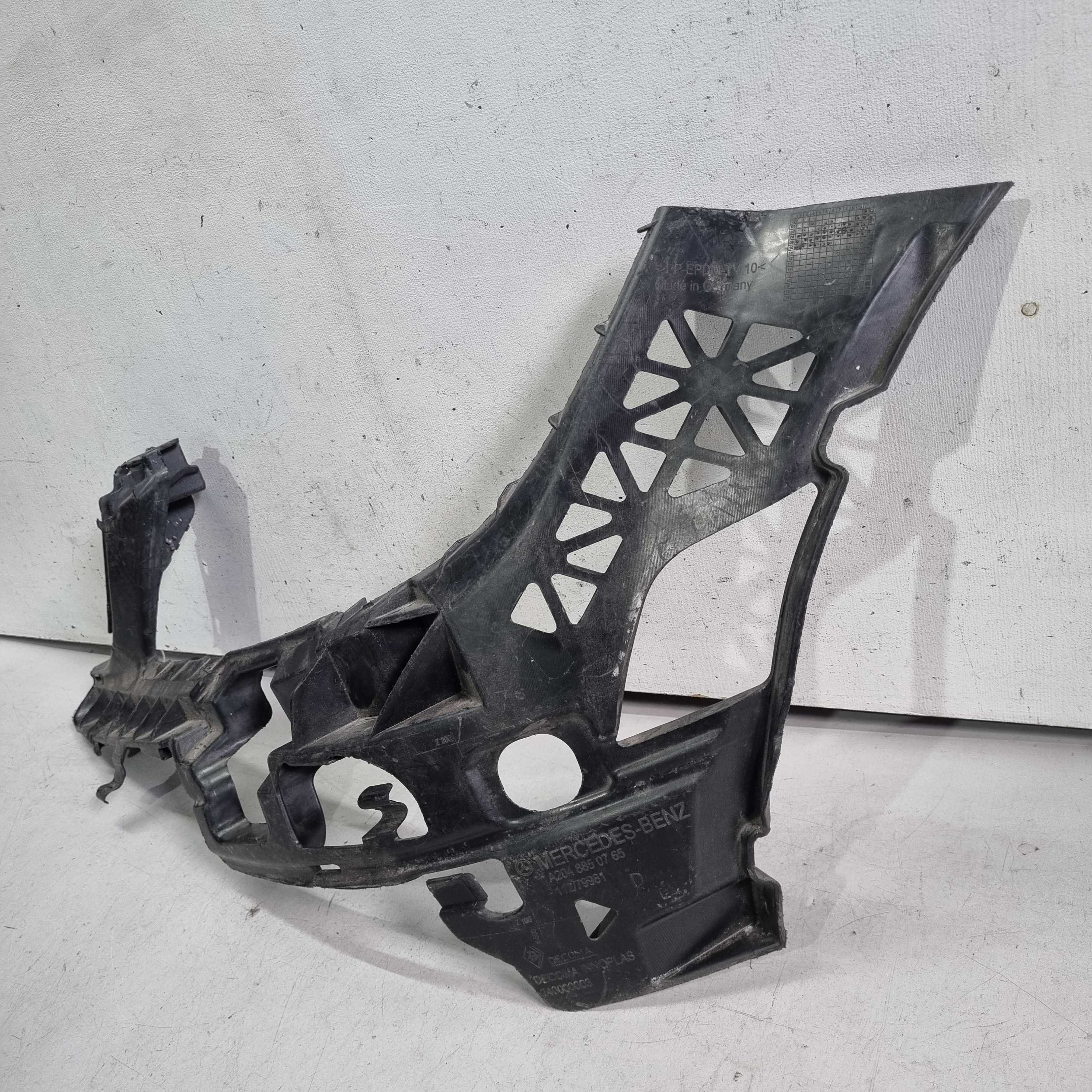 Guia Farol Esquerdo Mercedes-benz C180 2008/2012 Seminovo. 3