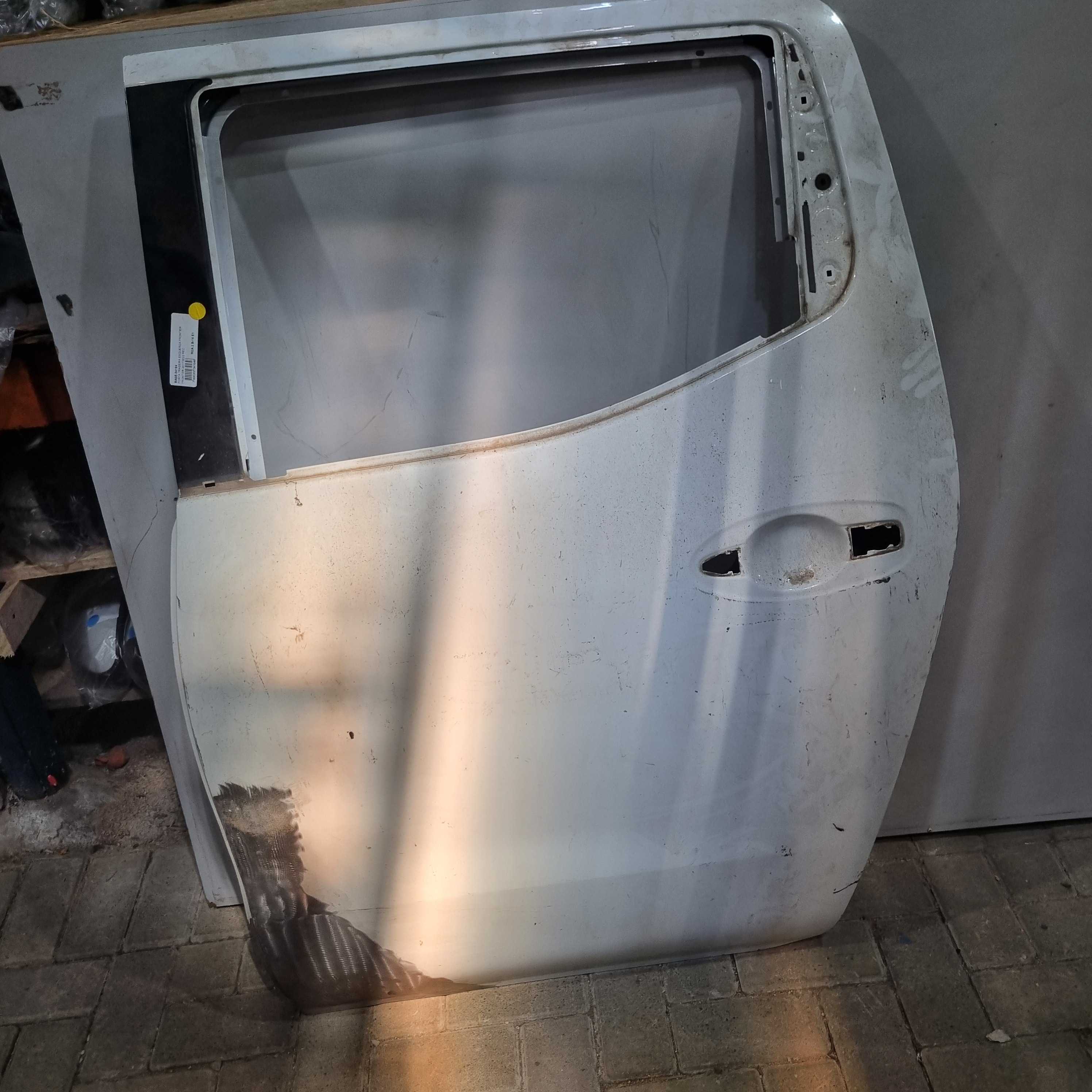 Porta Traseira Do Lado Esquerdo Nissan Frontier 2017/2023 3