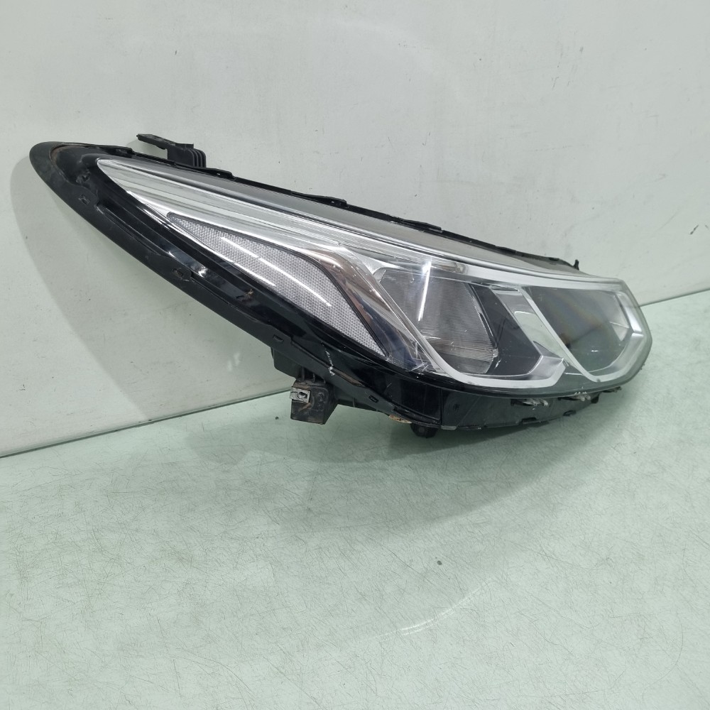Farol Lado Direito Chevrolet Cruze 2017/2021 Direito/passageiro 2