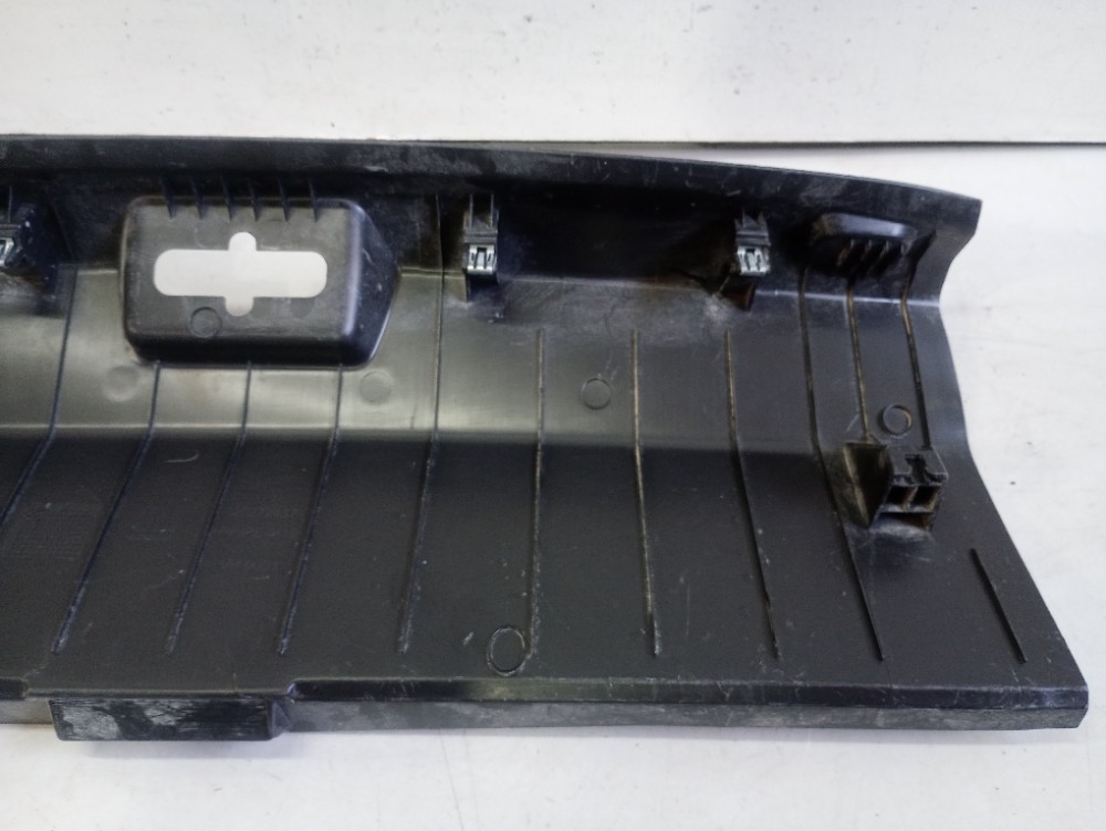 Acabamento Do Porta-malas Chevrolet Onix Sedan 2020/2024 Preto 4