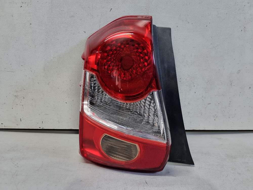 Lanterna Esq. Toyota Etios Hatch 2013/2017 Usada E Original