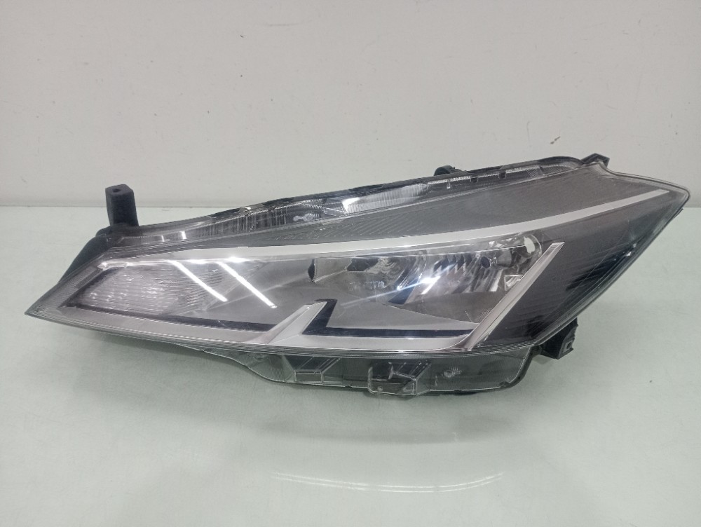 Farol Dianteiro Esquerdo Sem Led Nissan Kicks 2021/2024 Esquerdo/motorista 2