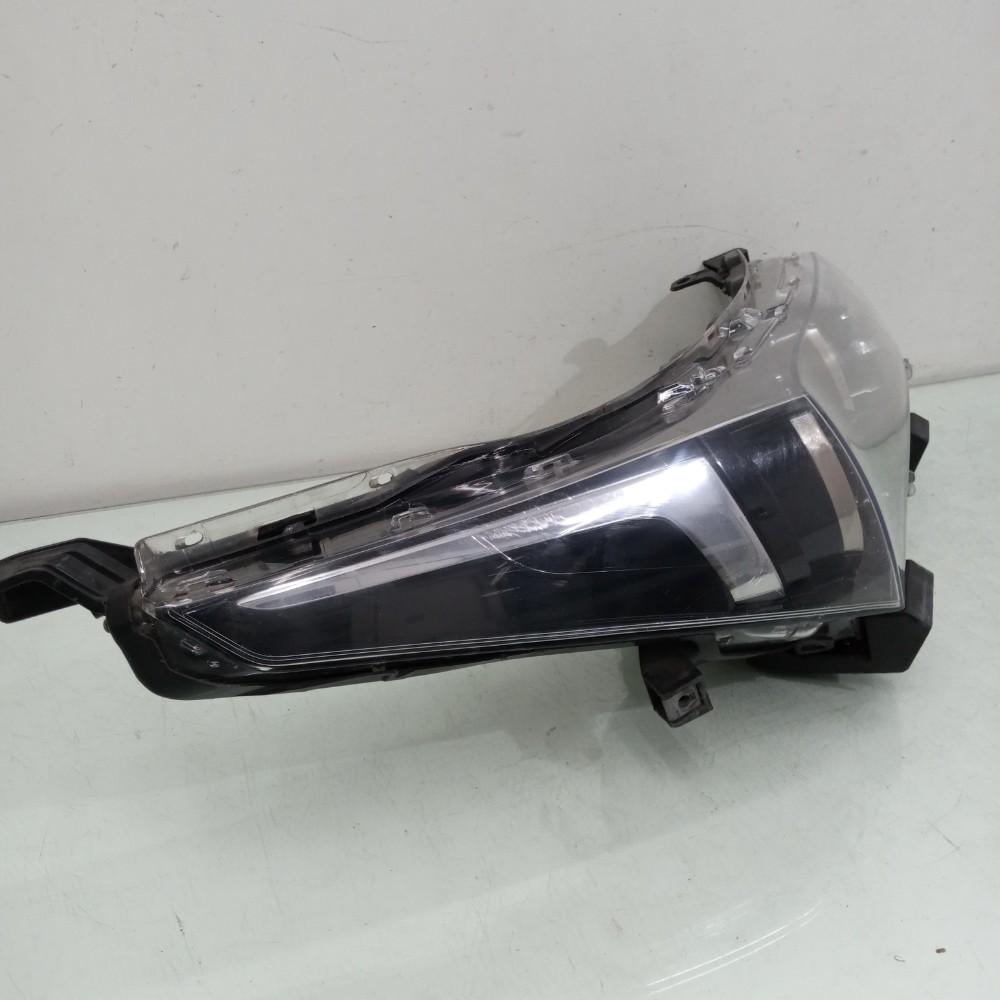Farol Direito Toyota Corolla 2014 A 2018 Recuperado 3
