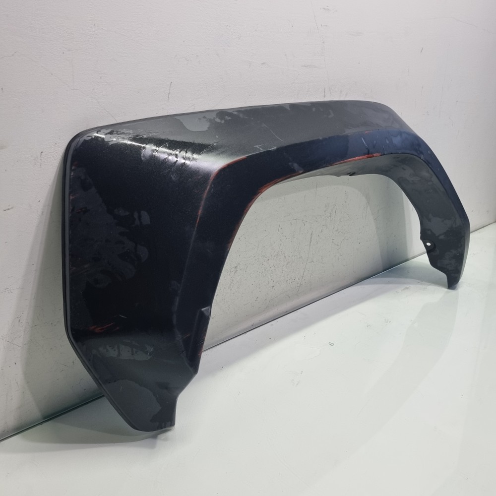 Moldura da lateral traseira direita hilux 18/23 original 2