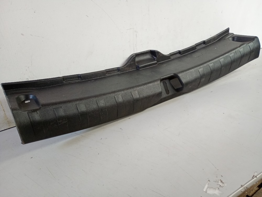 Soleira Da Porta Mala Nissan Kicks 2017/2021 Original 3