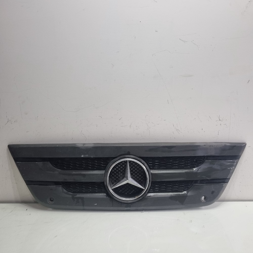 Grade Dianteira Mercedes-Benz Accelo 915 2012