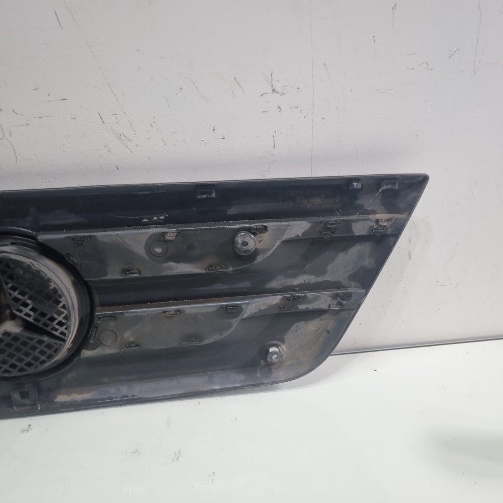 Grade Dianteira Mercedes-Benz Accelo 915 2012 3