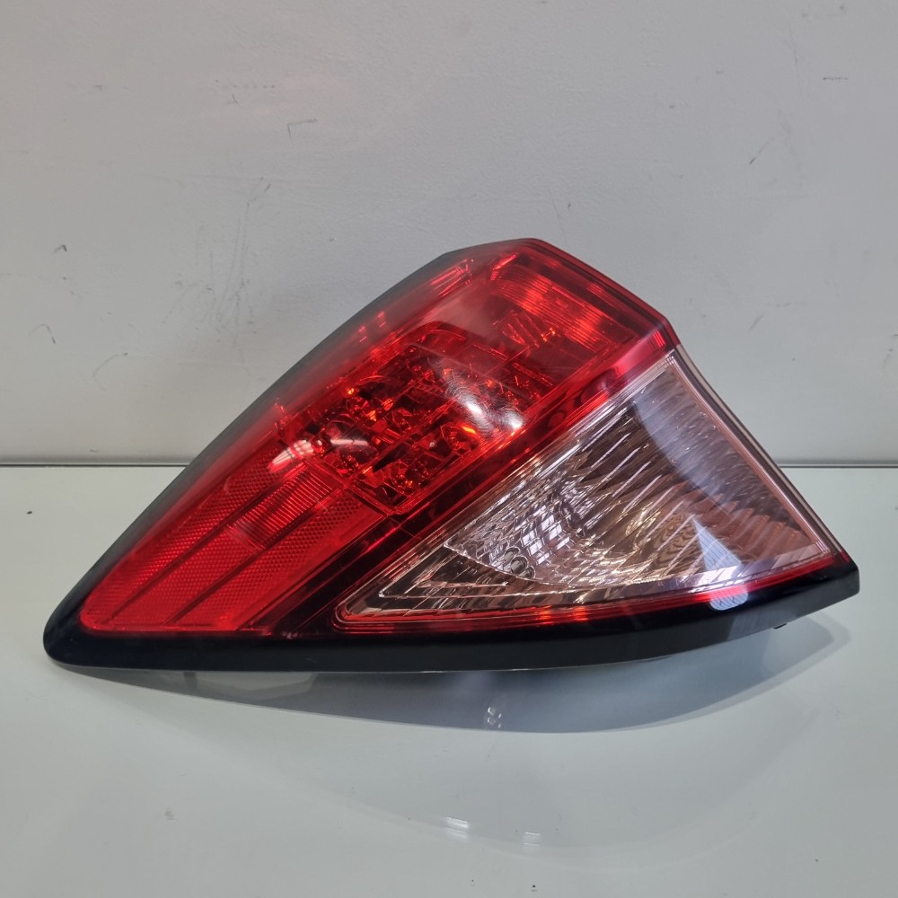 Lanterna Esquerda Honda Hrv 2016/2021 Usada Esquerdo/motorista