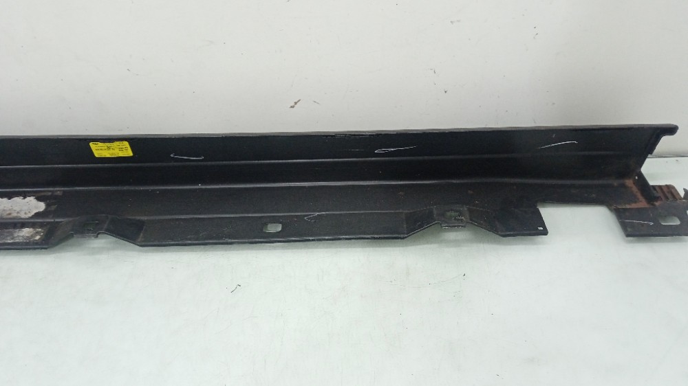 Spoiler Lateral Esquerdo Mercedes GLB 2017/2021 Original 2