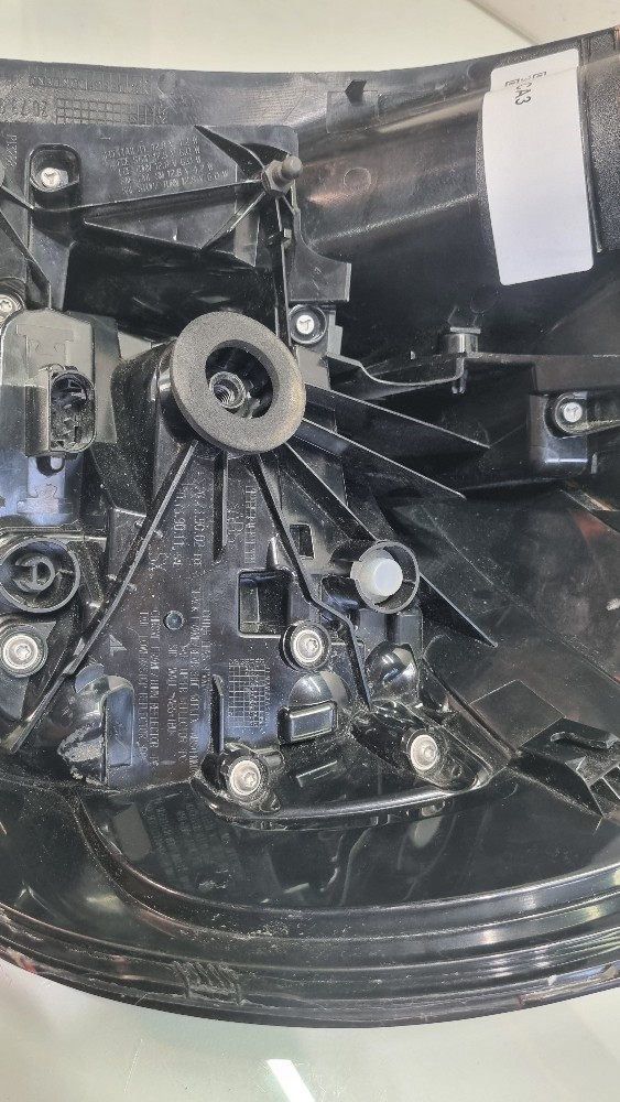 Lanterna lado Esquerdo mercedes GLA250Modelo 2017/2020 4