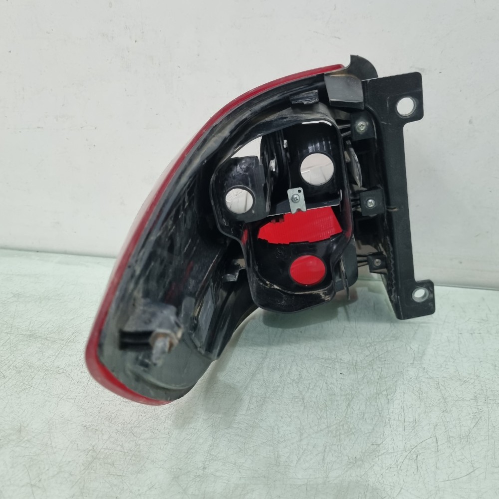 Lanterna Traseira Do Lado Esquerdo Fiat Strada 2014/2019 Esquerdo/motorista 4