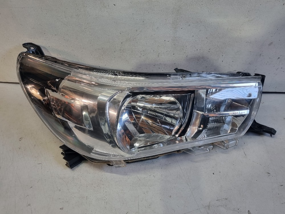 Farol Direito Toyota  Hilux 2016 A 2020 Semi-novo Original. 1