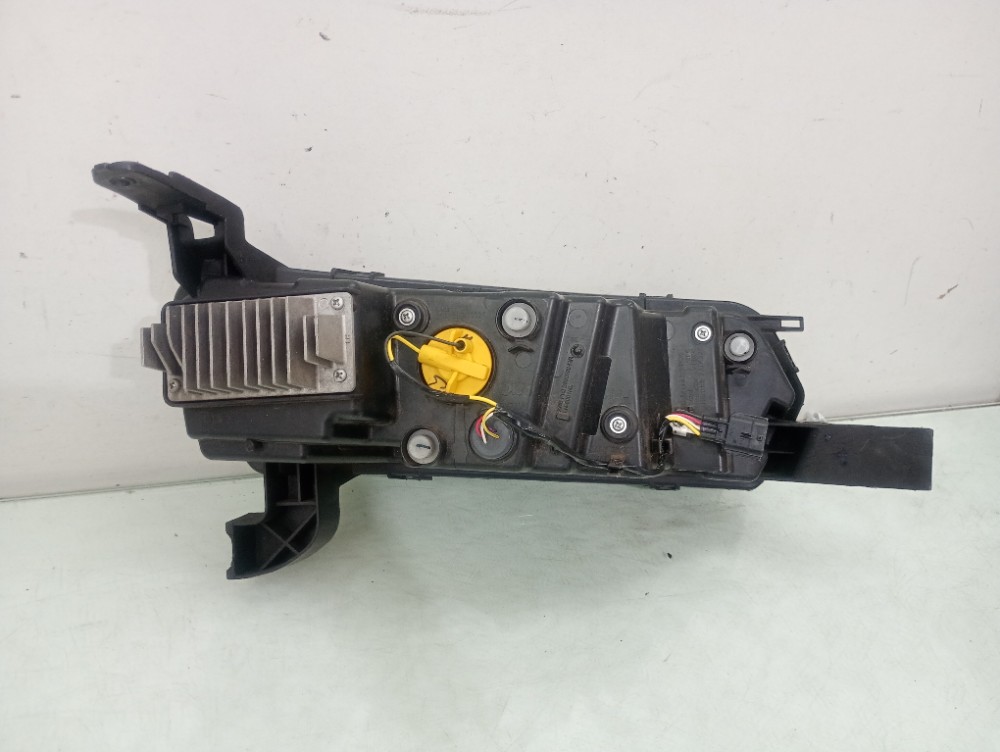 Farol Superior Esquerdo Kwid 2022/2024 Recuperado 4