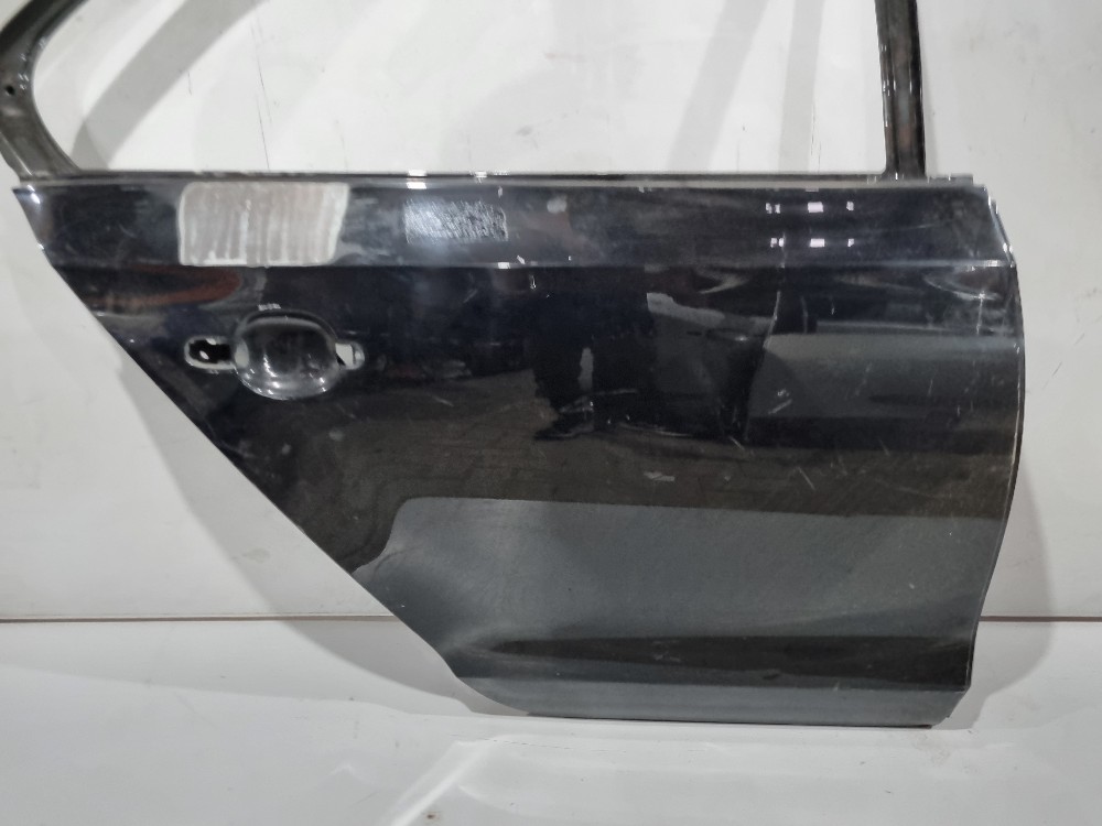 Porta Traseira Direita Volkswagen Jetta 2011/2017 Traseira Direito 3