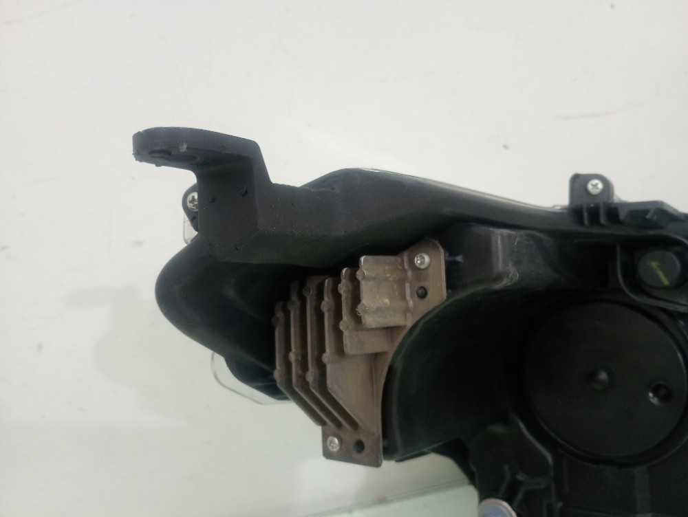 Farol Esquerdo Corolla Cross 2023/2024 Recuperado 7