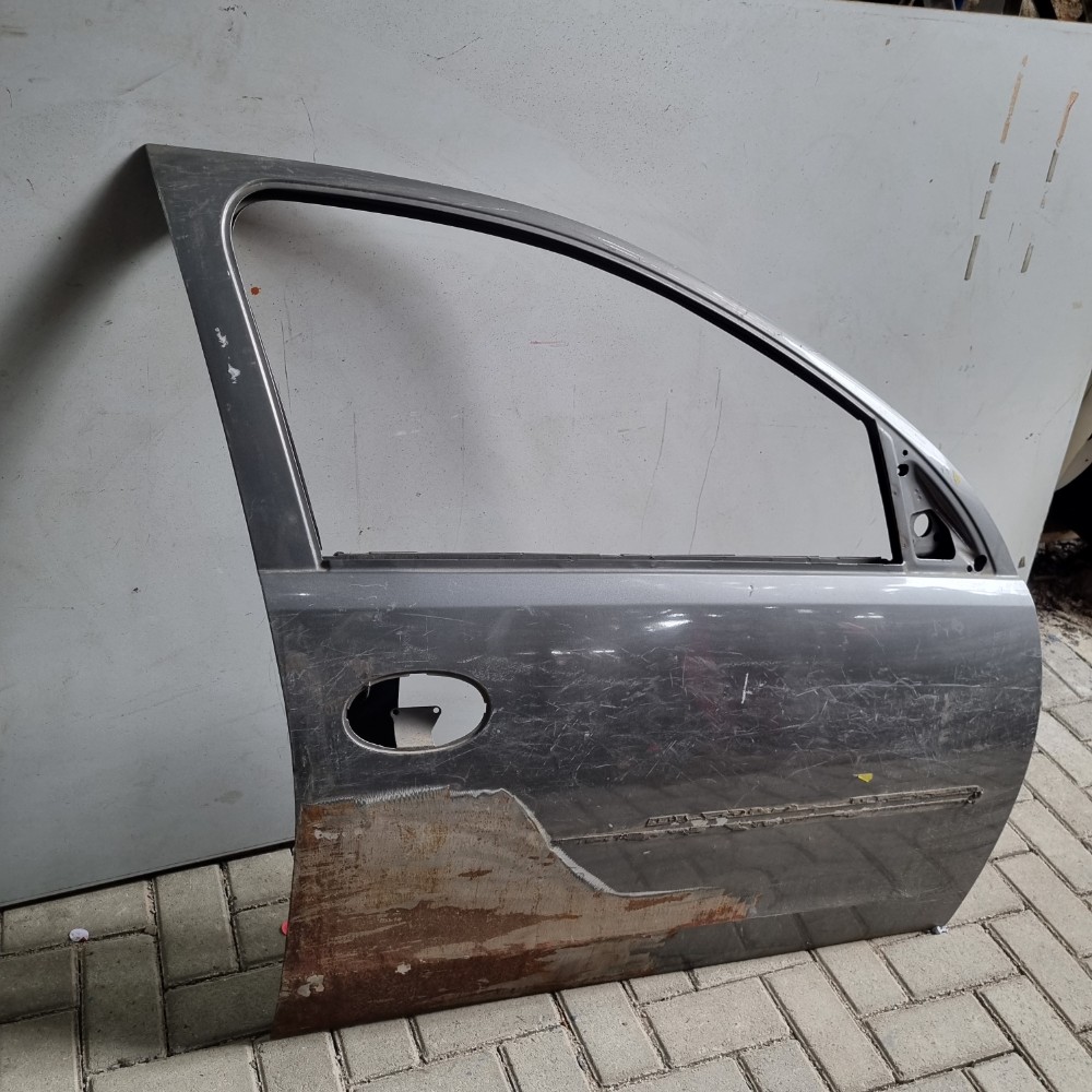 Porta Dianteira Do Lado Direito Chevrolet Corsa 2003/2010 Dianteira 1