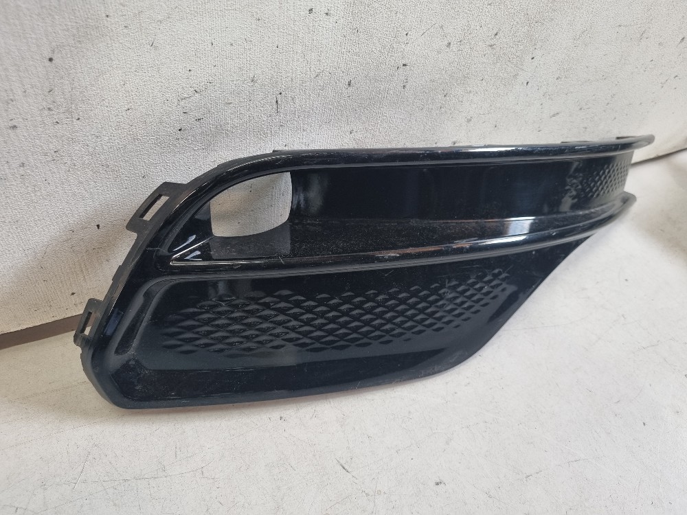 Moldura Direita Do  Cibié Jeep Compass 2022 / 2024 Original. 3