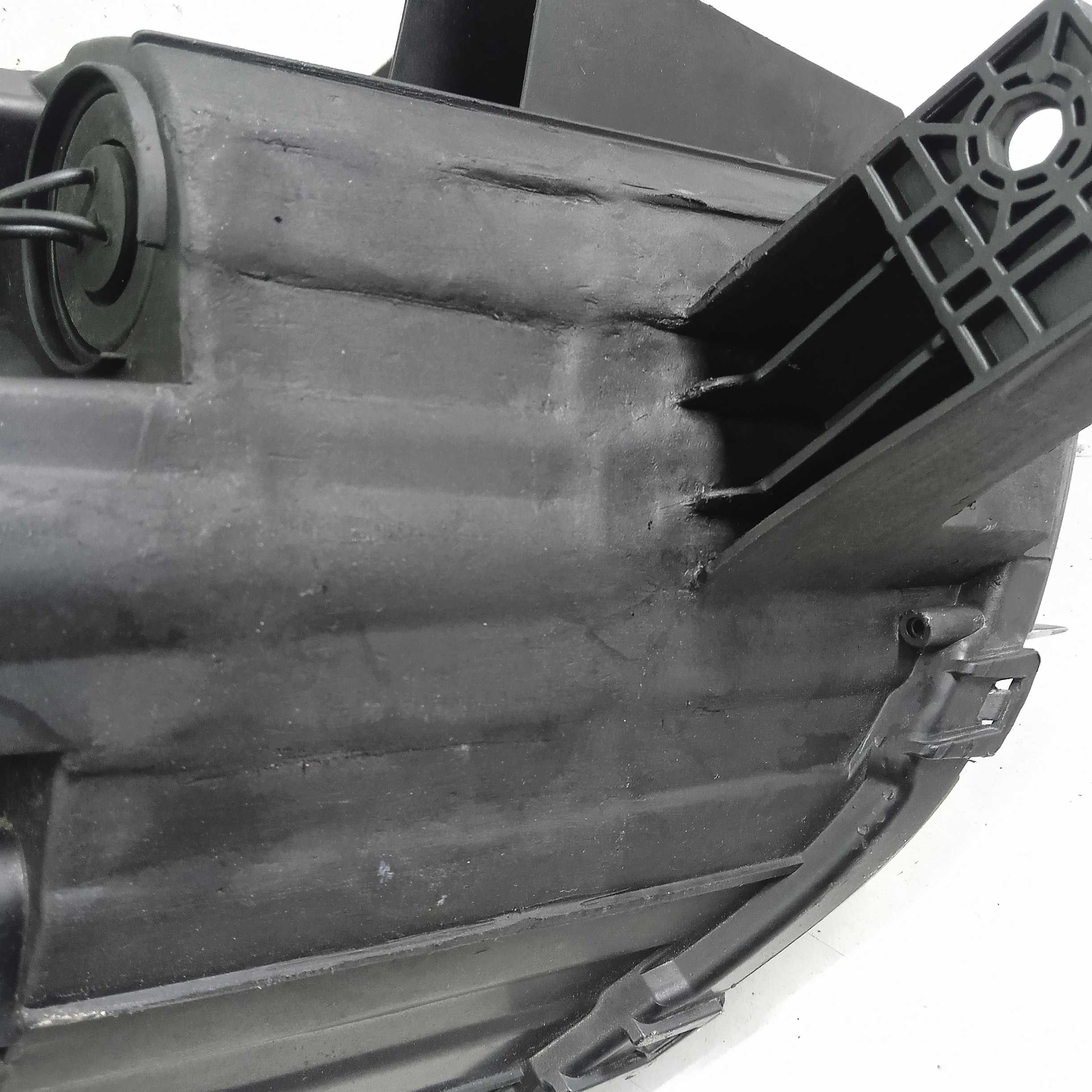Farol Inferior Esquerdo Renault Kwid Ano 2022/2025 Recup 8