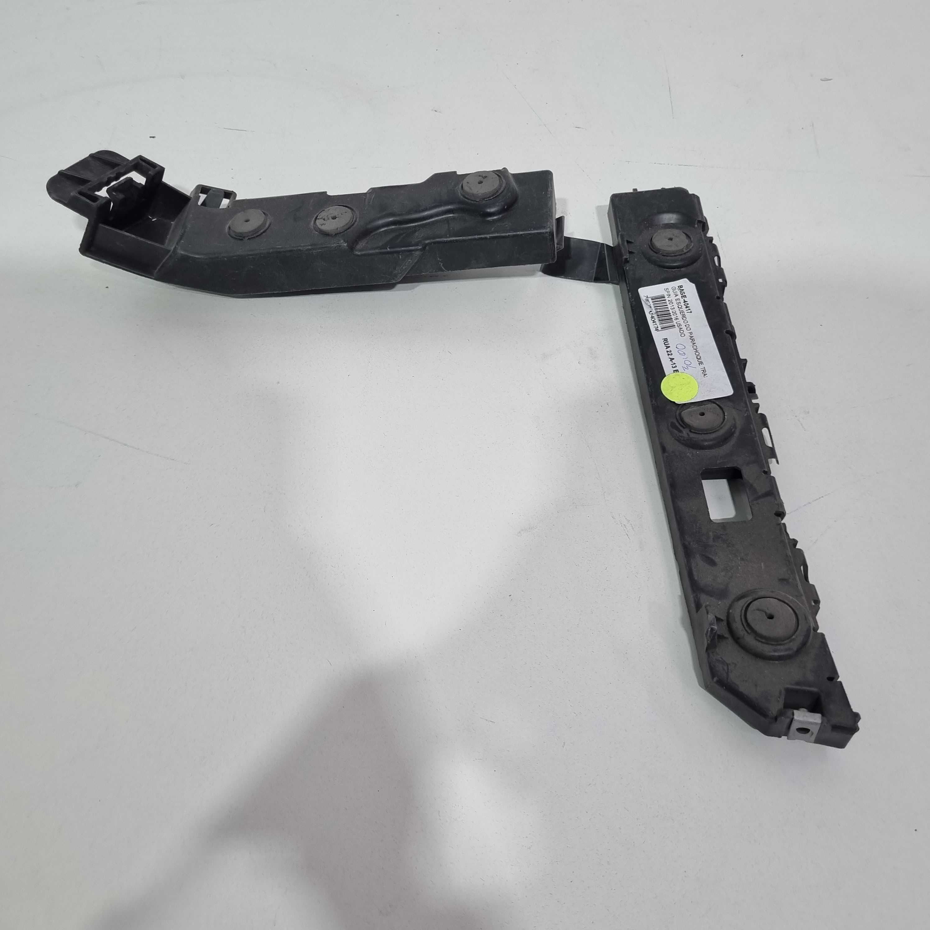 Guia Esquerda Para-choque Traseiro Chevrolet Spin 2013/2016 1