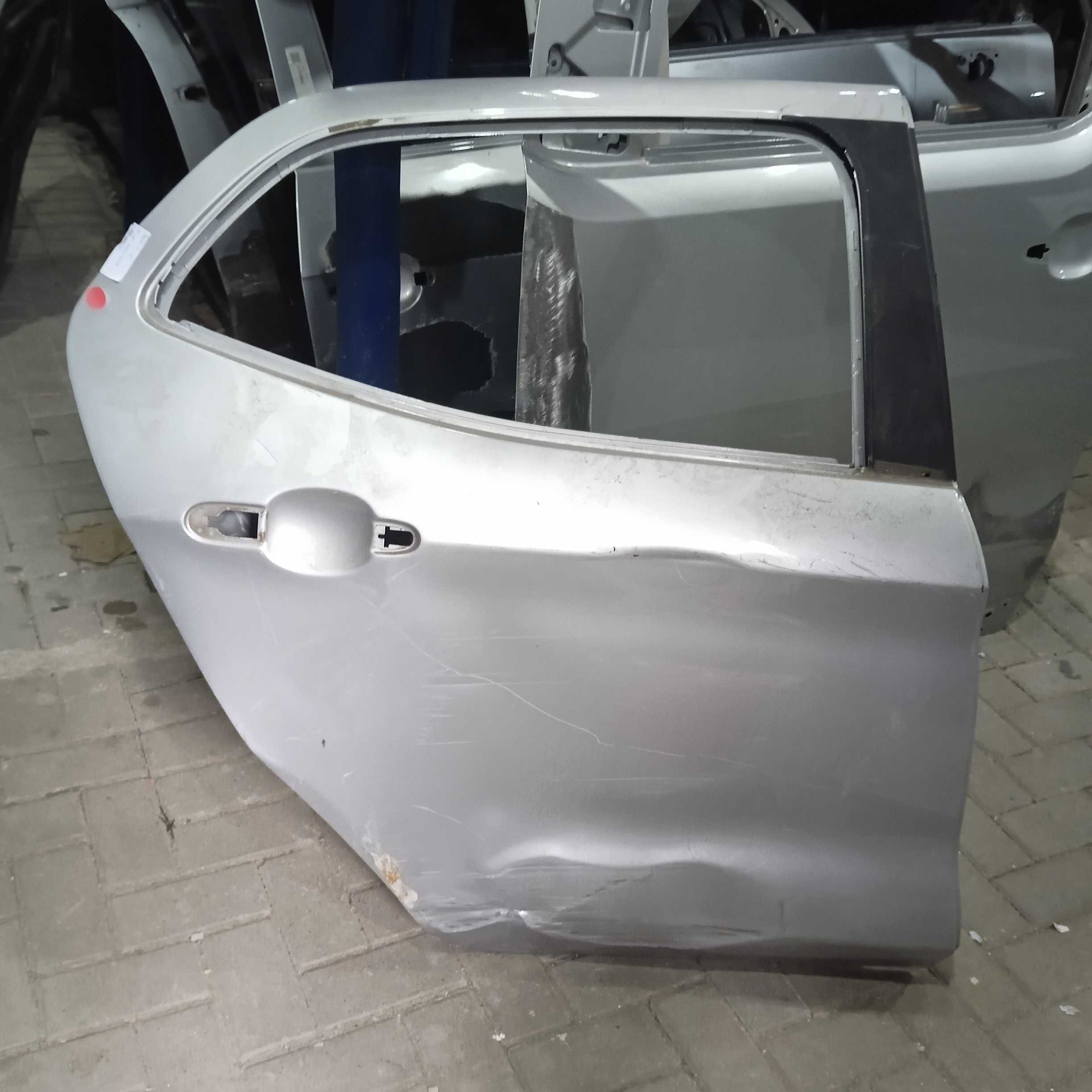 Porta traseira lado direito argo 2017 a 2026 1