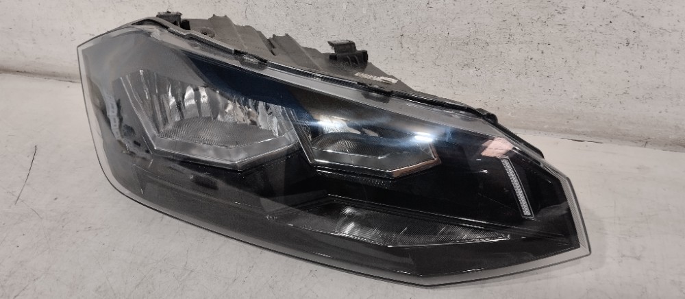 Farol Direito Volkswagen Polo 2017/2021 Recuperado Original. 2