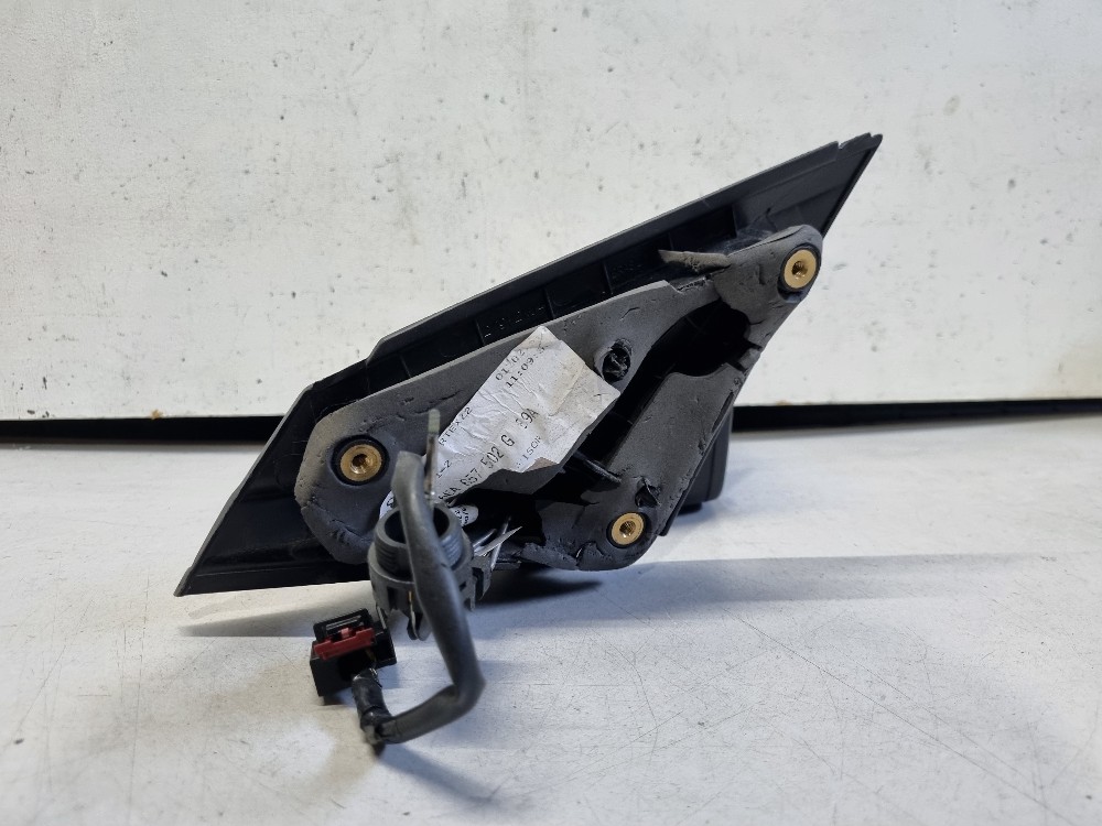 Retrovisor Direito Manual Volkswagen Polo 2017/2025 Usado 4