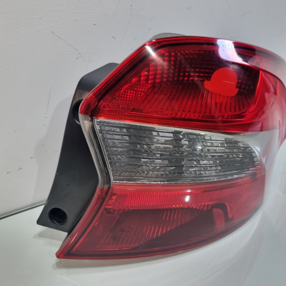 Lanterna Fumê Do Lado Direito Ford Ka Sedan 2018/2022 Direito/passageiro 2