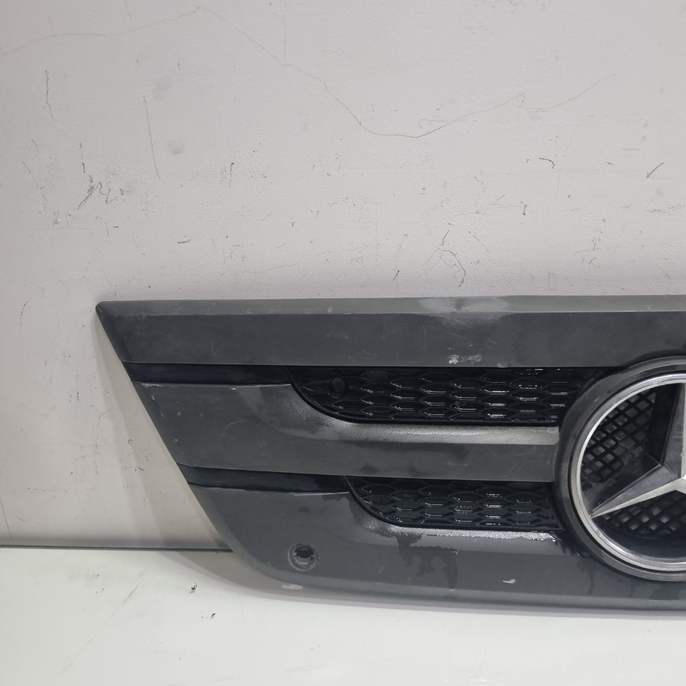 Grade Dianteira Mercedes-Benz Accelo 915 2012 5
