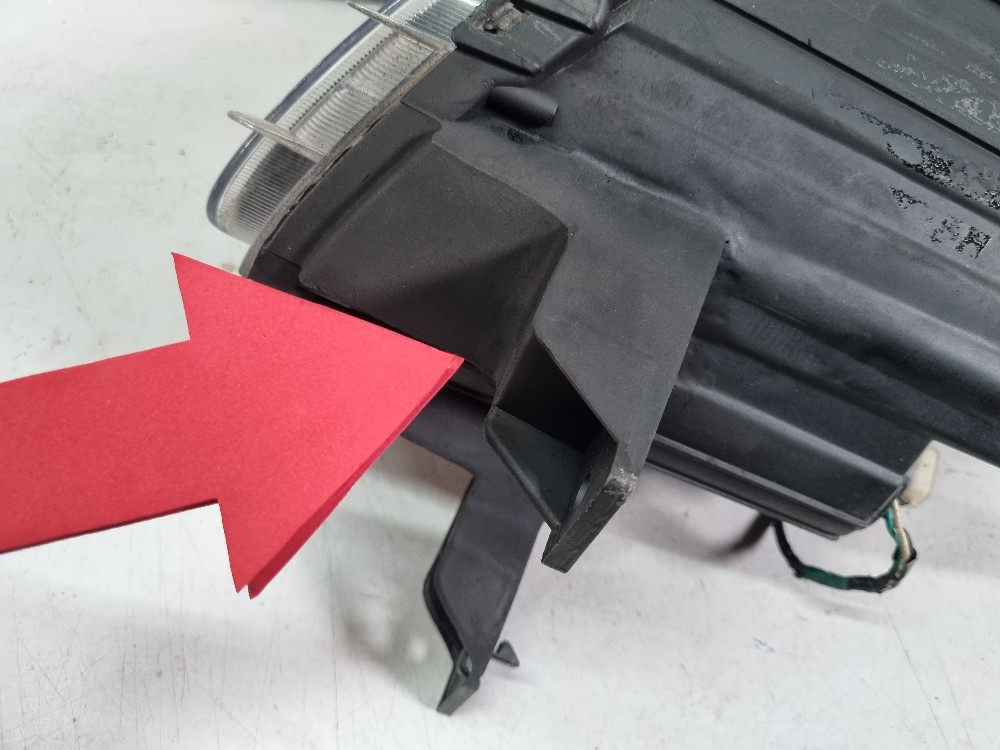 Farol Esquerdo Inferior Renault Kwid 2022 / 2025 Recuperado. 11