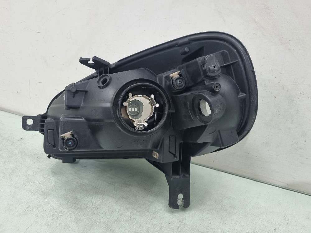 Farol direito cromado Fiat Uno drive 2016/2020 recuperado 5